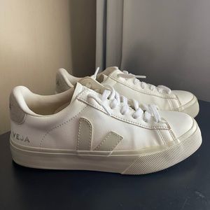 Women’s Veja Campo Sneakers